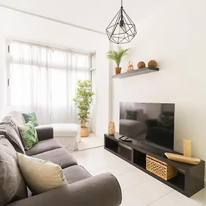 Family Nestor De La Torre Apartamento